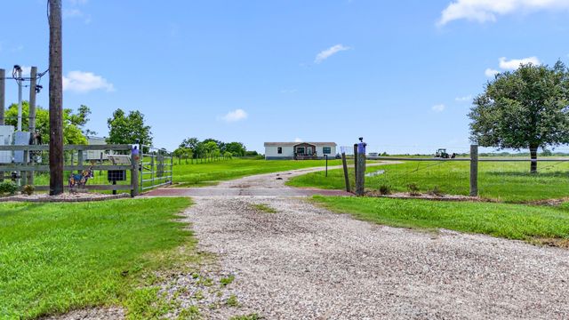 22360 640, Damon, TX 77430