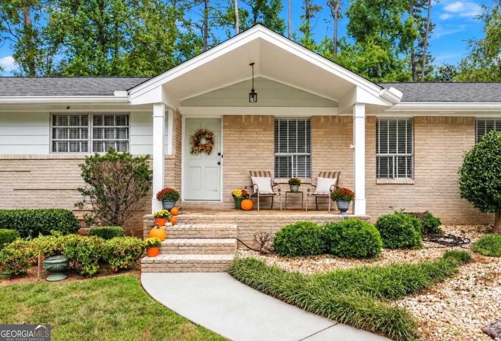 2338 Kings Point Drive, Dunwoody, GA 30338 — photo 2