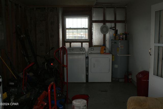 5728 Snowhill Road, Malone, FL 32445