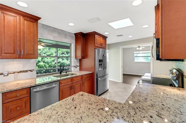 4472 Beechwood Lake DR, Naples, FL 34112