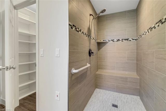 4472 Beechwood Lake DR, Naples, FL 34112