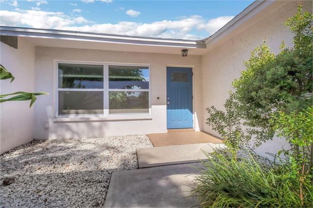 4472 Beechwood Lake DR, Naples, FL 34112