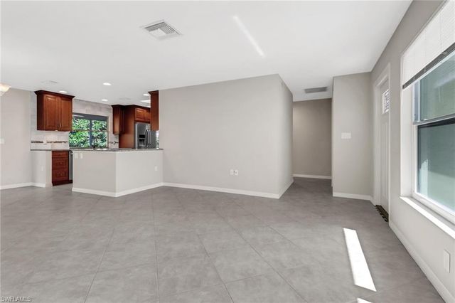 4472 Beechwood Lake DR, Naples, FL 34112