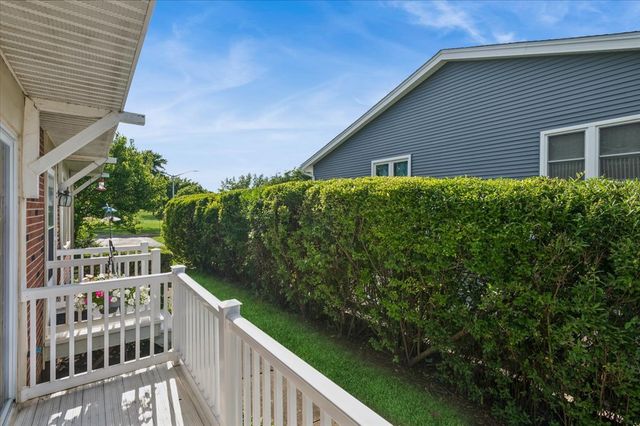 185 College Drive B, Bloomingdale, IL 60108