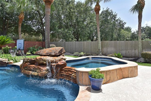 6435 Ivy Falls Falls, Missouri City, TX 77459