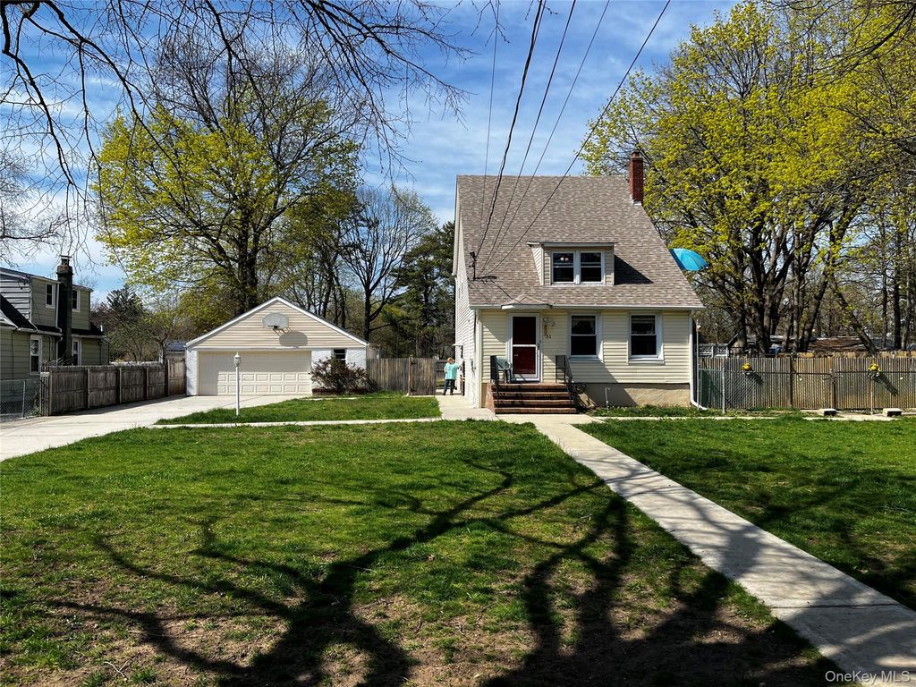 51 Bushwick Avenue, Brentwood, NY 11717