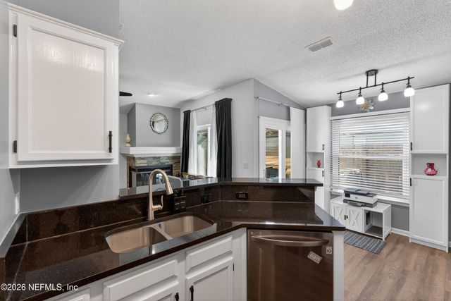 12380 SONDRA COVE Trail N, Jacksonville, FL 32225