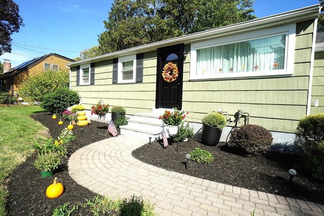 1042 Chandler St, Tewksbury, MA 01876