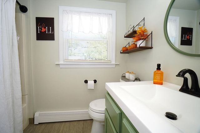 1042 Chandler St, Tewksbury, MA 01876