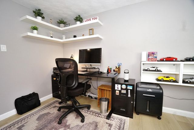 1042 Chandler St, Tewksbury, MA 01876