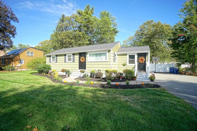 1042 Chandler St, Tewksbury, MA 01876