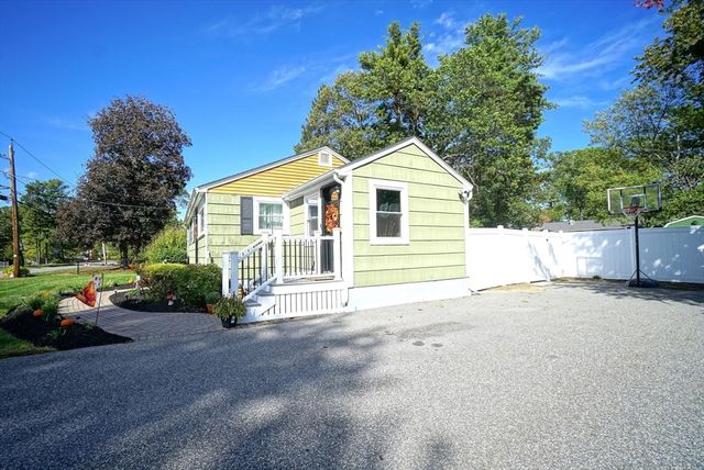 1042 Chandler St, Tewksbury, MA 01876