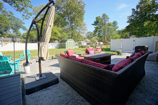 1042 Chandler St, Tewksbury, MA 01876