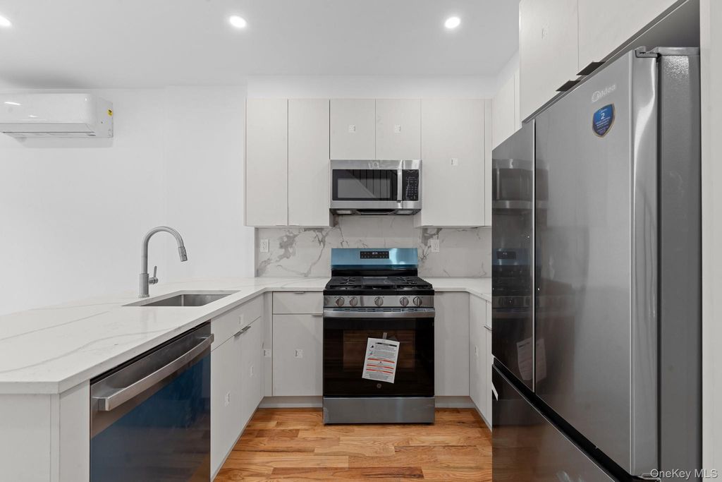 131-37 135th Street, South Ozone Park, NY 11420 — photo 4