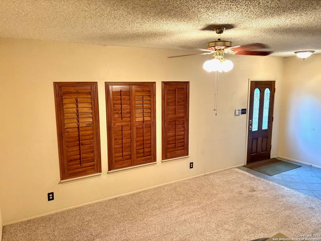 7501 Avery, Live Oak, TX 78233