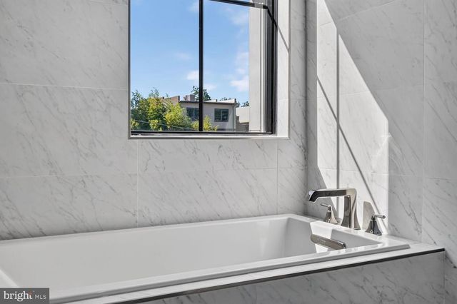 3510 T ST NW, Washington, DC 20007