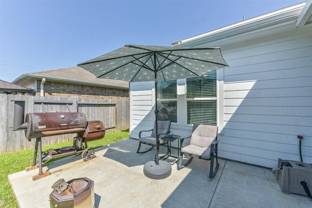 10018 Chase Court, Baytown, TX 77521