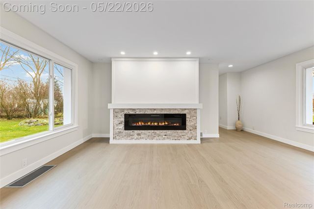 3460 Clayton Avenue, Waterford Charter Township, MI 48329