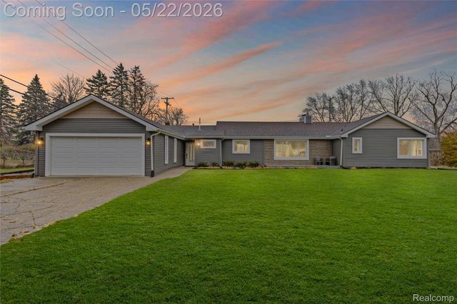 3460 Clayton Avenue, Waterford Charter Township, MI 48329