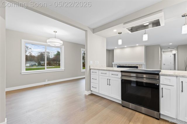 3460 Clayton Avenue, Waterford Charter Township, MI 48329
