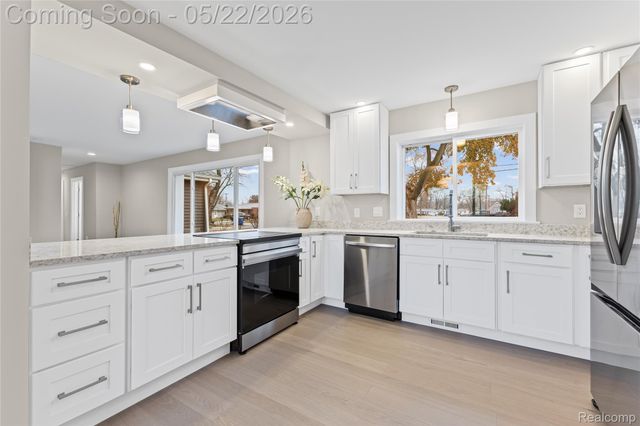 3460 Clayton Avenue, Waterford Charter Township, MI 48329