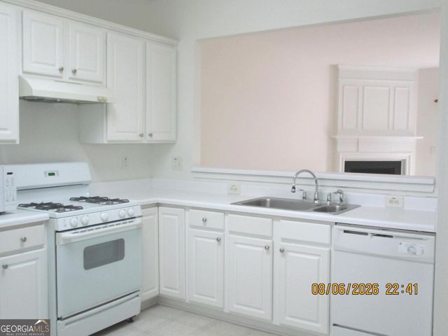 1112 Thornborough Drive, Alpharetta, GA 30004