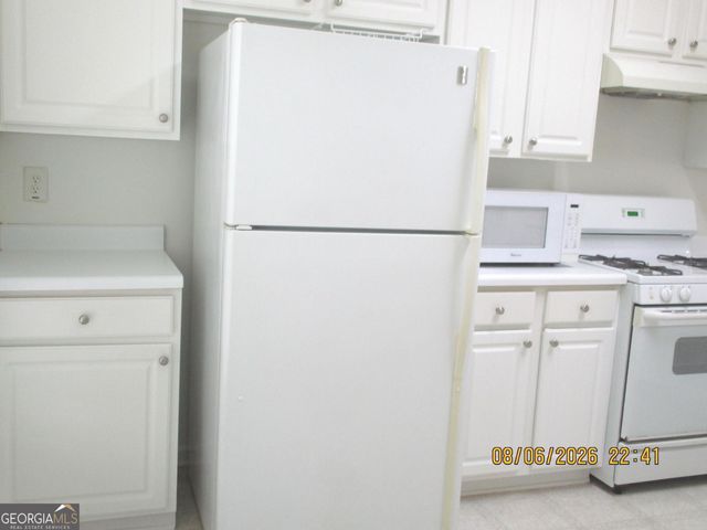 1112 Thornborough Drive, Alpharetta, GA 30004