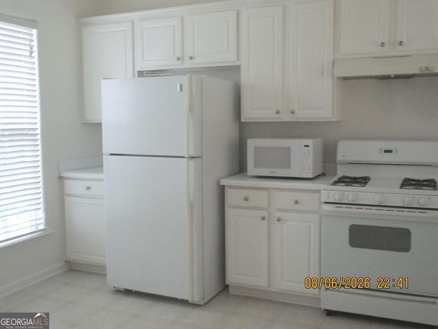 1112 Thornborough Drive, Alpharetta, GA 30004