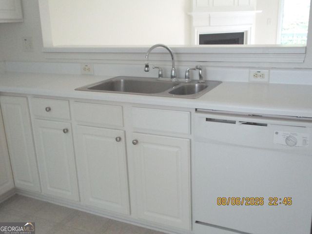 1112 Thornborough Drive, Alpharetta, GA 30004