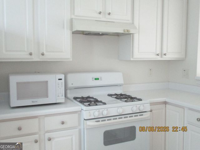 1112 Thornborough Drive, Alpharetta, GA 30004