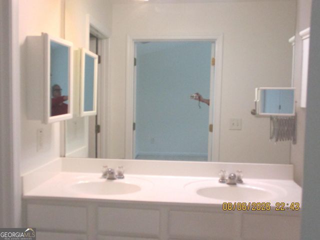 1112 Thornborough Drive, Alpharetta, GA 30004