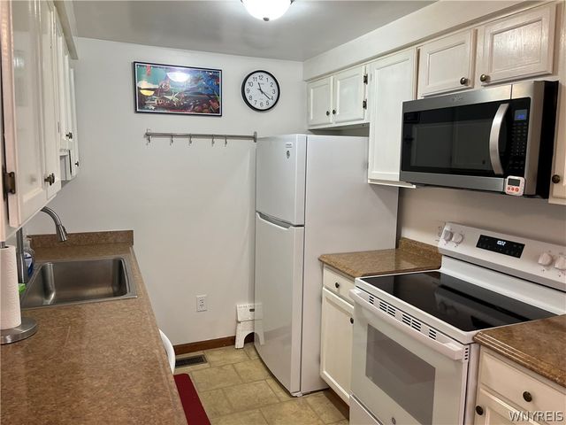 22 Old Mill Circle, Elma, NY 14059