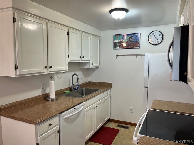22 Old Mill Circle, Elma, NY 14059