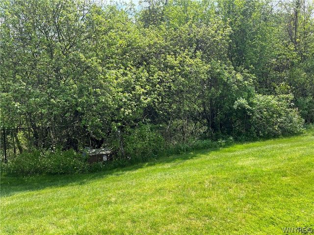 22 Old Mill Circle, Elma, NY 14059