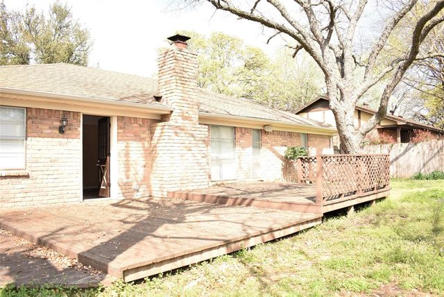 3019 Bramble Oaks Court, Bedford, TX 76021