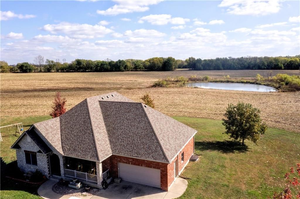 33415 S State Rt T Highway, Archie, MO 64725