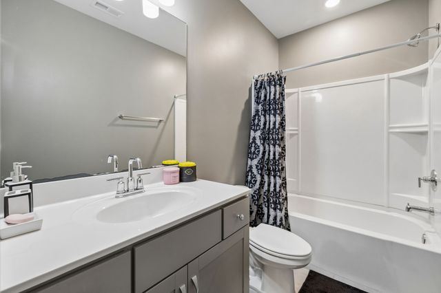 4327 Stone Hall Blvd, Hermitage, TN 37076