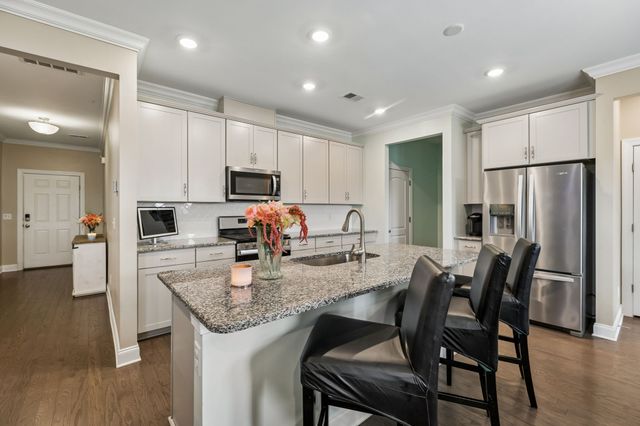 4327 Stone Hall Blvd, Hermitage, TN 37076