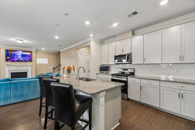 4327 Stone Hall Blvd, Hermitage, TN 37076