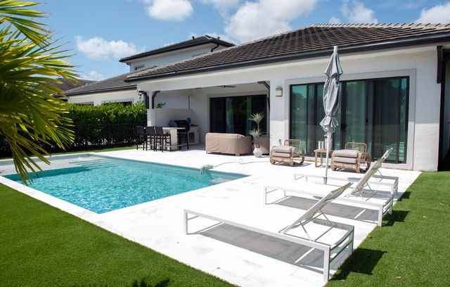 2929 Gin Berry Way, West Palm Beach, FL 33401