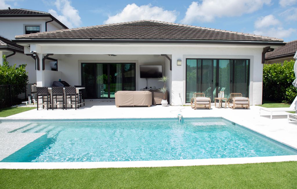 2929 Gin Berry Way, West Palm Beach, FL 33401