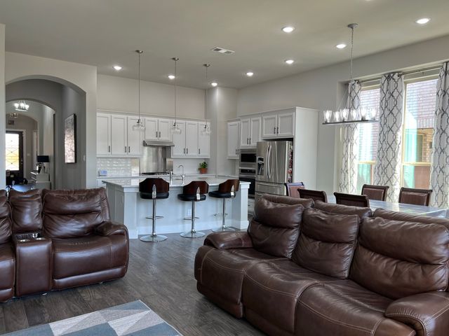 1416 Saddle Ridge Drive, Aubrey, TX 76227