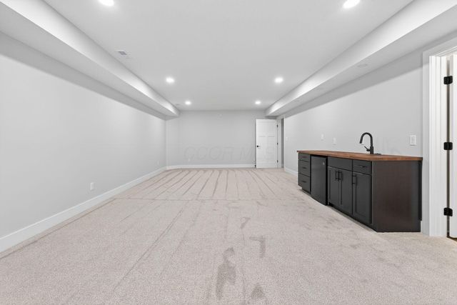 1705 Horseshoe Road, Delaware, OH 43015
