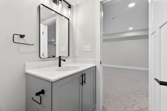 1705 Horseshoe Road, Delaware, OH 43015