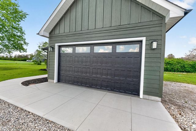 1705 Horseshoe Road, Delaware, OH 43015