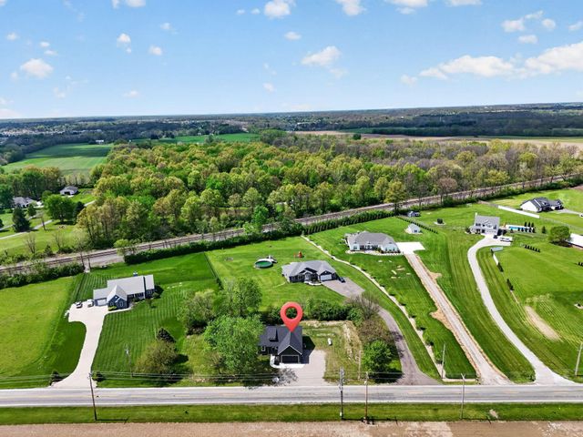 1705 Horseshoe Road, Delaware, OH 43015