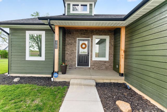1705 Horseshoe Road, Delaware, OH 43015