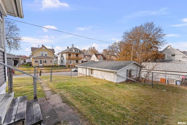 1703 18TH Avenue, Moline, IL 61265