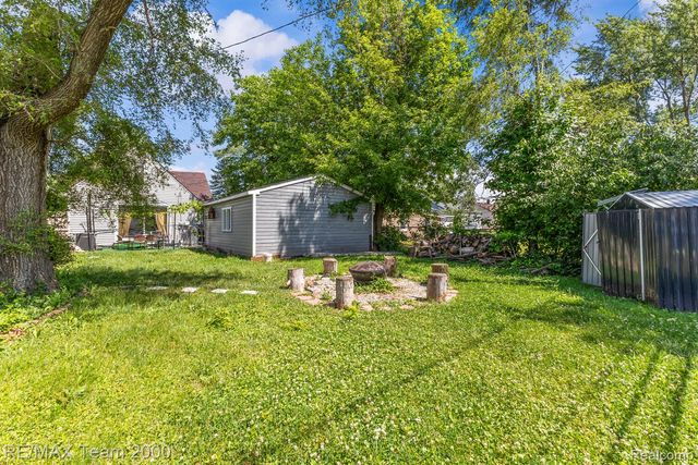 7415 Gilman Street, Westland, MI 48185