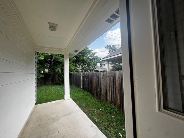 304 Valona LOOP, Round Rock, TX 78681